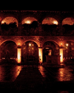 Arch Up Lighting